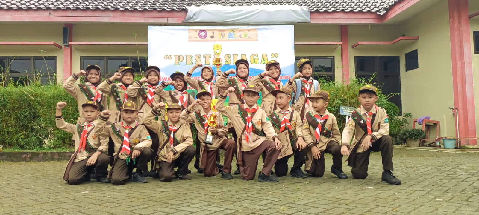 Tergiat 2 Putri Pesta Siaga